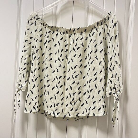Propaganda Off-the-Shoulder Blouse Ivory Black Leaf Pattern - S - Picture 7 of 11